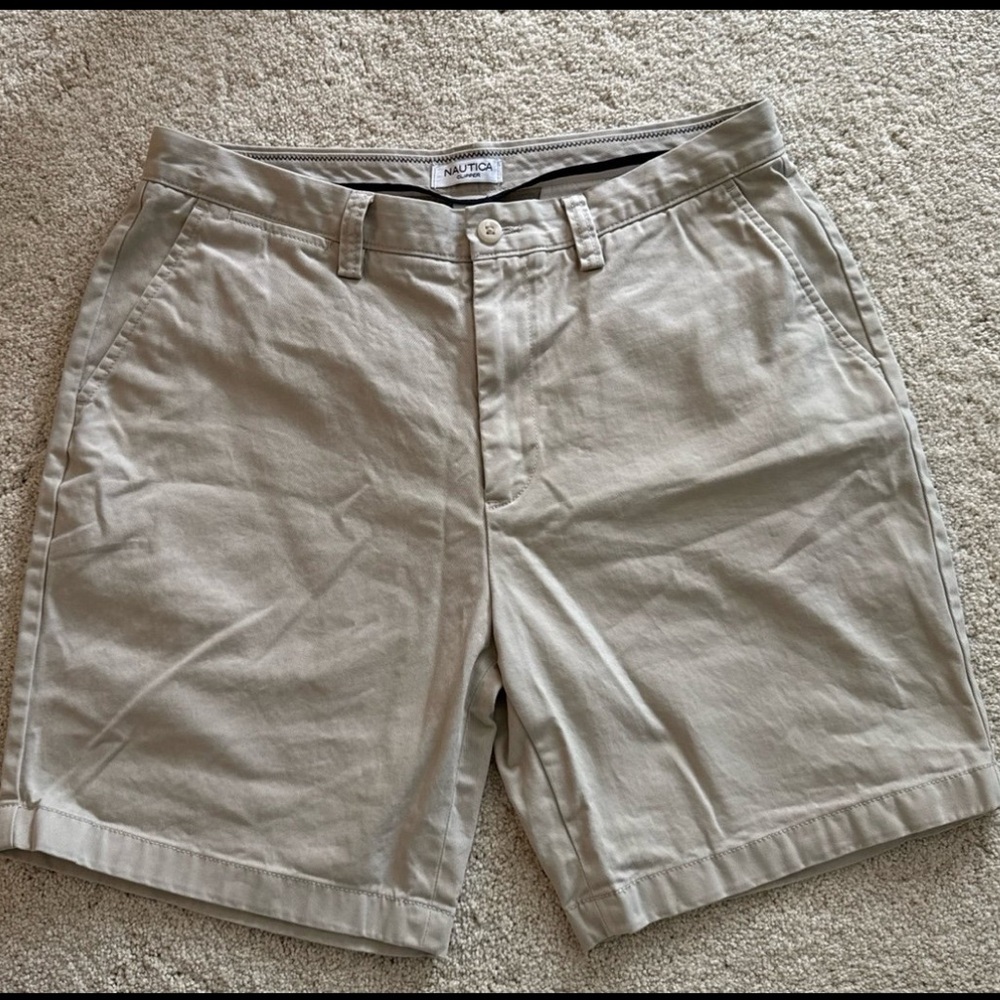 Nautica Men’s Khaki Shorts Size 34